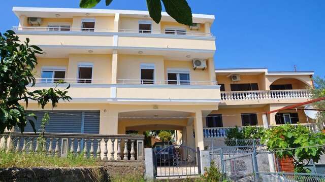 Апартаменты Family Apartments Onyx Улцинь-3